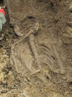 Wykopaliska archeologiczne na Pl. Św. Krzyża.